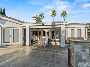 5907 Oakdale Avenue, Woodland Hills (los Angeles) CA 91367