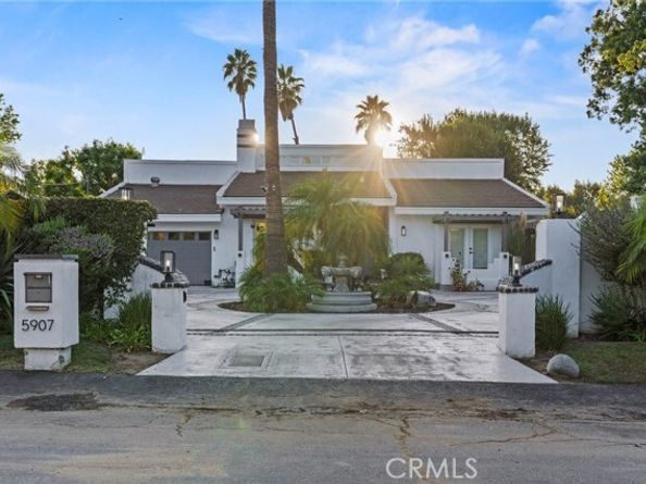 5907 Oakdale Avenue, Woodland Hills (los Angeles) CA 91367