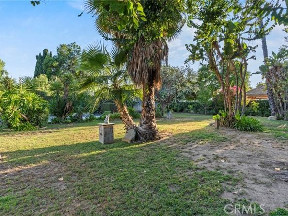 5907 Oakdale Avenue, Woodland Hills (los Angeles) CA 91367