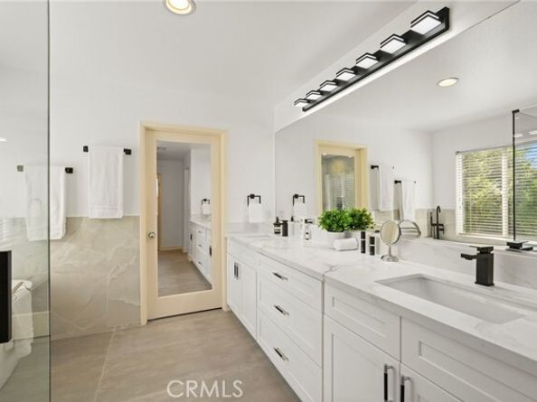 22601 Gault Street, West Hills (los Angeles) CA 91307