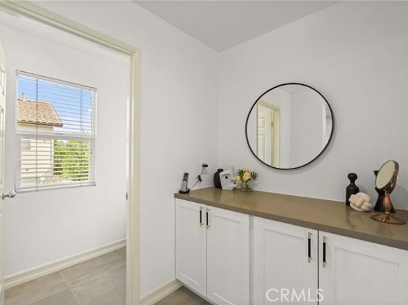 22601 Gault Street, West Hills (los Angeles) CA 91307