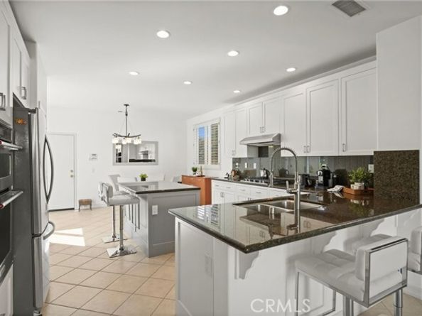 22601 Gault Street, West Hills (los Angeles) CA 91307