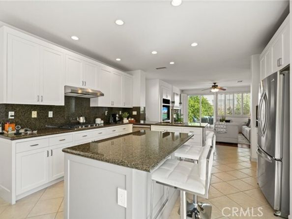 22601 Gault Street, West Hills (los Angeles) CA 91307
