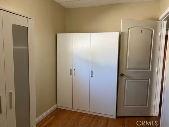 18219 Rayen Street, Northridge (los Angeles) CA 91325