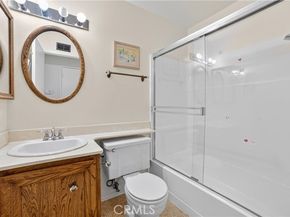 9429 Glade Avenue, Chatsworth (los Angeles) CA 91311