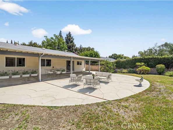 9429 Glade Avenue, Chatsworth (los Angeles) CA 91311