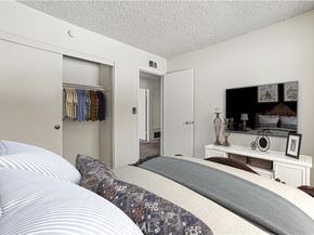 9429 Glade Avenue, Chatsworth (los Angeles) CA 91311