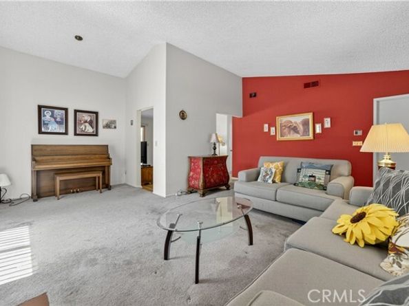 9429 Glade Avenue, Chatsworth (los Angeles) CA 91311