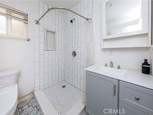 14758 Lakeside Street, Sylmar (los Angeles) CA 91342