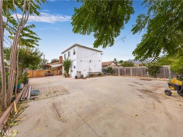 14758 Lakeside Street, Sylmar (los Angeles) CA 91342