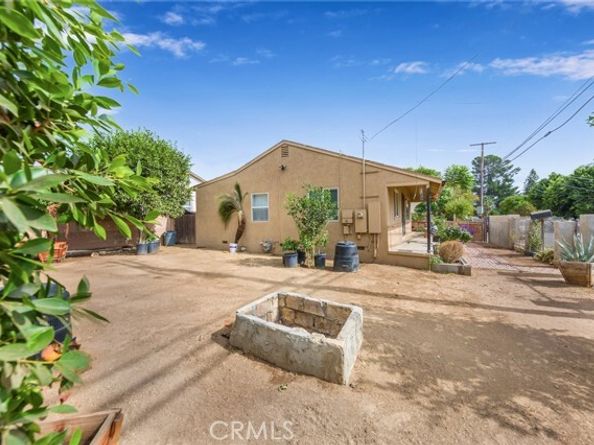 14758 Lakeside Street, Sylmar (los Angeles) CA 91342