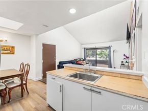 9600 Van Nuys Boulevard 220, Panorama City (los Angeles) CA 91402