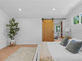 19377 Halsted Street, Northridge (los Angeles) CA 91324