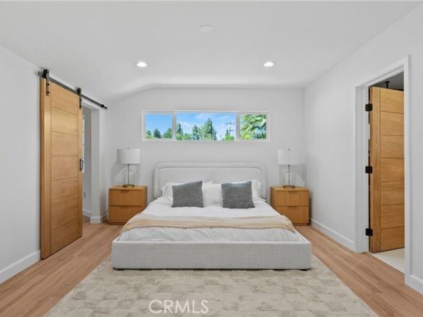 19377 Halsted Street, Northridge (los Angeles) CA 91324