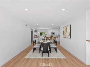 19377 Halsted Street, Northridge (los Angeles) CA 91324
