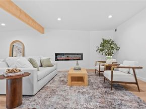 19377 Halsted Street, Northridge (los Angeles) CA 91324