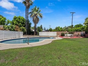 19377 Halsted Street, Northridge (los Angeles) CA 91324