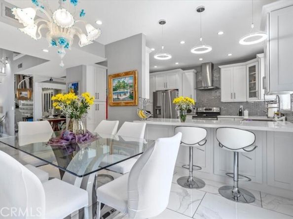 5216 Yarmouth Avenue 306, Encino (los Angeles) CA 91316