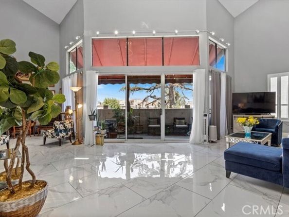 5216 Yarmouth Avenue 306, Encino (los Angeles) CA 91316