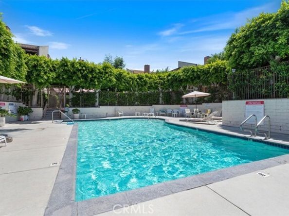 5216 Yarmouth Avenue 306, Encino (los Angeles) CA 91316