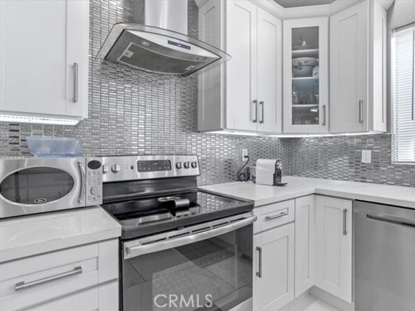 5216 Yarmouth Avenue 306, Encino (los Angeles) CA 91316