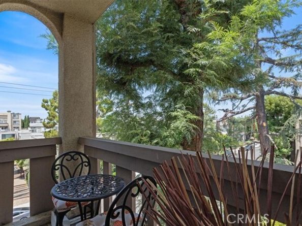 5216 Yarmouth Avenue 306, Encino (los Angeles) CA 91316