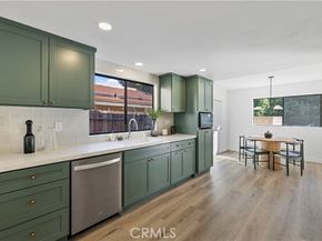 21108 Mayall, Chatsworth (los Angeles) CA 91311