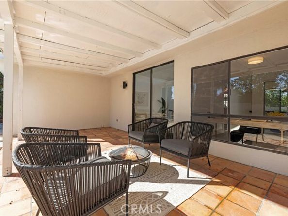 21108 Mayall, Chatsworth (los Angeles) CA 91311