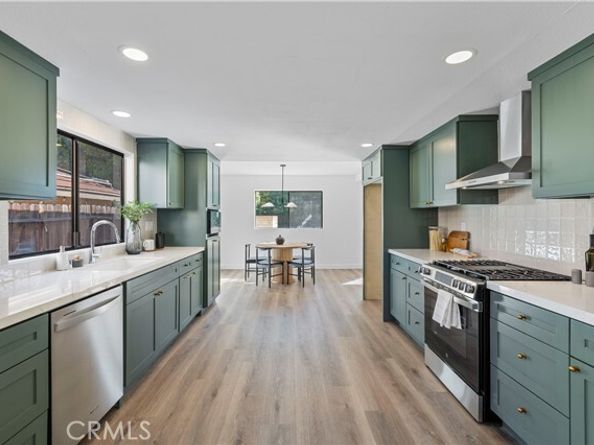 21108 Mayall, Chatsworth (los Angeles) CA 91311