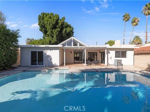 21108 Mayall, Chatsworth (los Angeles) CA 91311