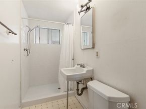 12918 Pinney, Pacoima (los Angeles) CA 91331