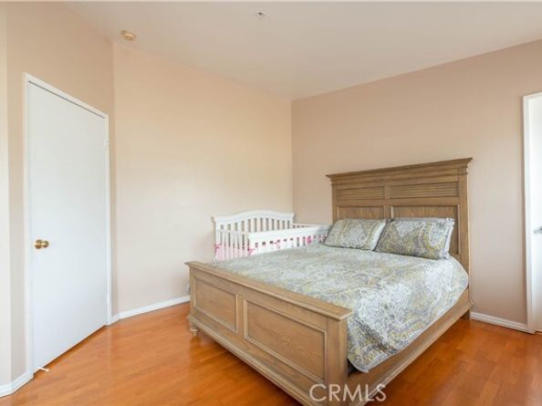 11377 Osborne Place 34, Sylmar (los Angeles) CA 91342