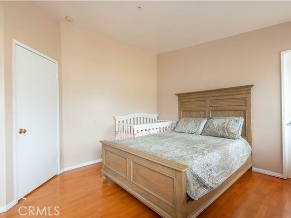 11377 Osborne Place 34, Sylmar (los Angeles) CA 91342