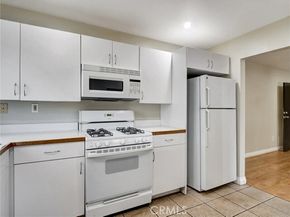 18350 Hatteras 123, Tarzana (los Angeles) CA 91356