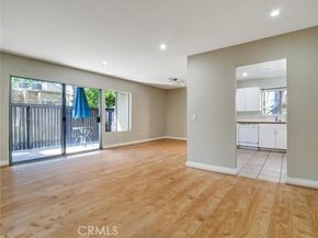 18350 Hatteras 123, Tarzana (los Angeles) CA 91356