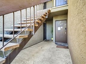 18350 Hatteras 123, Tarzana (los Angeles) CA 91356