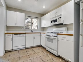 18350 Hatteras 123, Tarzana (los Angeles) CA 91356