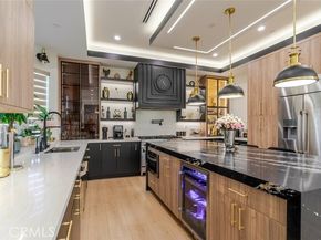 7714 Lasaine Avenue, Northridge (los Angeles) CA 91325