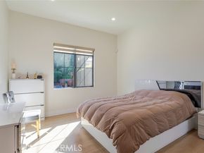 7714 Lasaine Avenue, Northridge (los Angeles) CA 91325