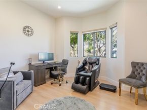 7714 Lasaine Avenue, Northridge (los Angeles) CA 91325