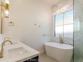 7714 Lasaine Avenue, Northridge (los Angeles) CA 91325