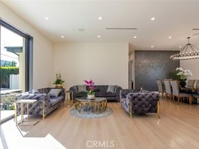 7714 Lasaine Avenue, Northridge (los Angeles) CA 91325