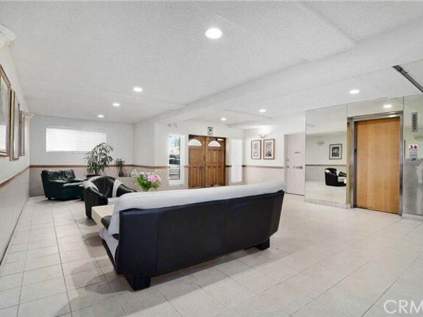 5400 Lindley Avenue 101, Encino (los Angeles) CA 91316