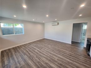 9033 Lindley Avenue, Northridge (los Angeles) CA 91325