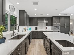 22702 Califa Street, Woodland Hills (los Angeles) CA 91367