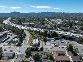 11667 Burbank, North Hollywood (los Angeles) CA 91601