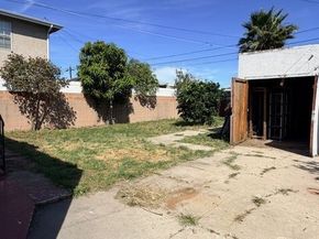 1021 W Chandler Street, Wilmington (los Angeles) CA 90744