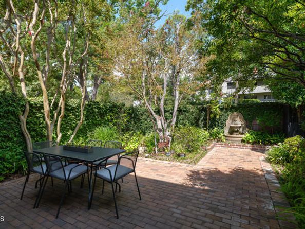 1105 S Orange Grove Boulevard, Pasadena CA 91105