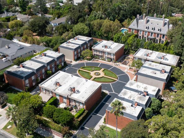 1105 S Orange Grove Boulevard, Pasadena CA 91105