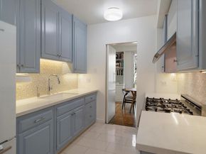 1105 S Orange Grove Boulevard, Pasadena CA 91105